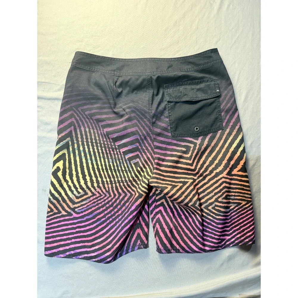 Quiksilver Mens Board Shorts Size 30 Black Geometric Sunset Gradient Swim Trunks